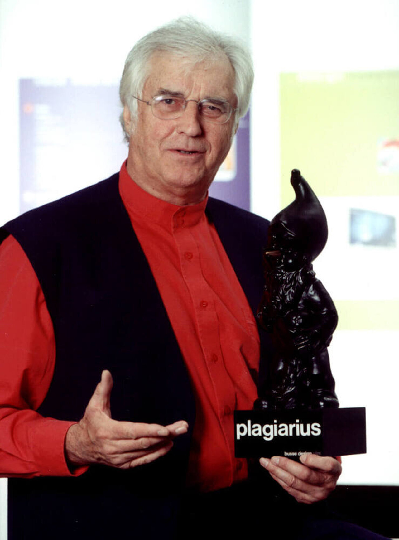 Rido Busse with the Plagiarius prize